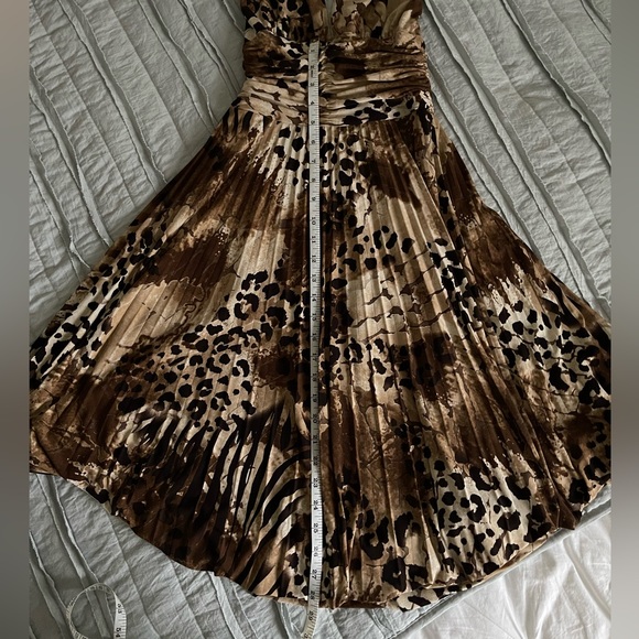Cheetah halter dress 🐆 - Picture 8 of 9